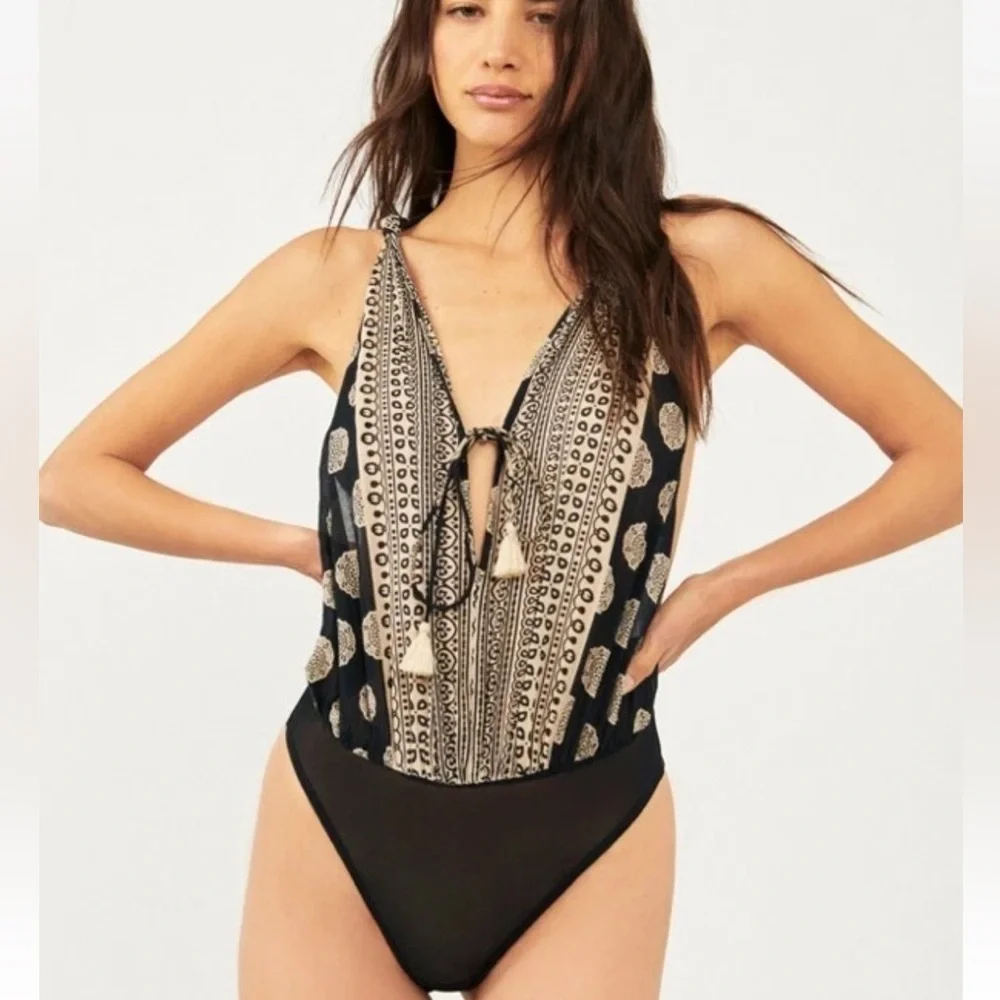 🌻NEW w/tags  Free People – Intimately 